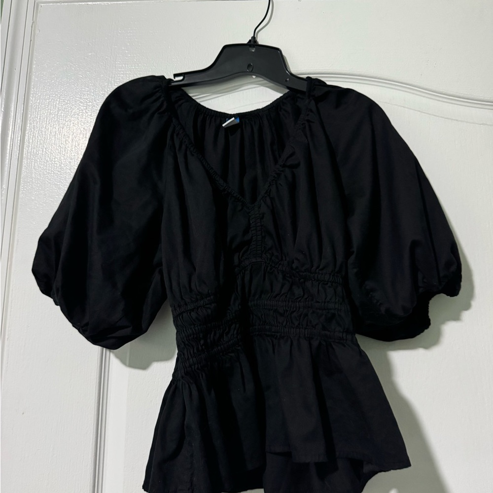 Old Navy Black Puff-Sleeve Smocked Peasant Top